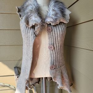 Fur knit vest by Sinoi!   Perfect for Fall with leggings and boots!